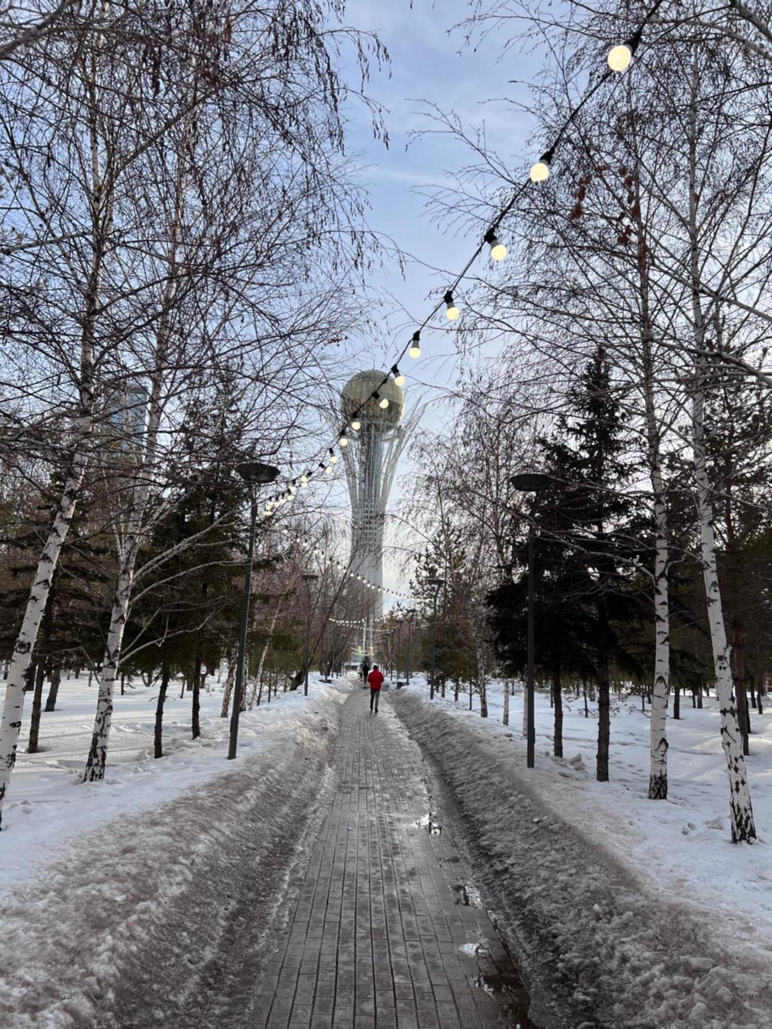 7 Очень Теплая Возле Байтерека Квартира Для 1-4 Человек Astana Eksteriør bilde